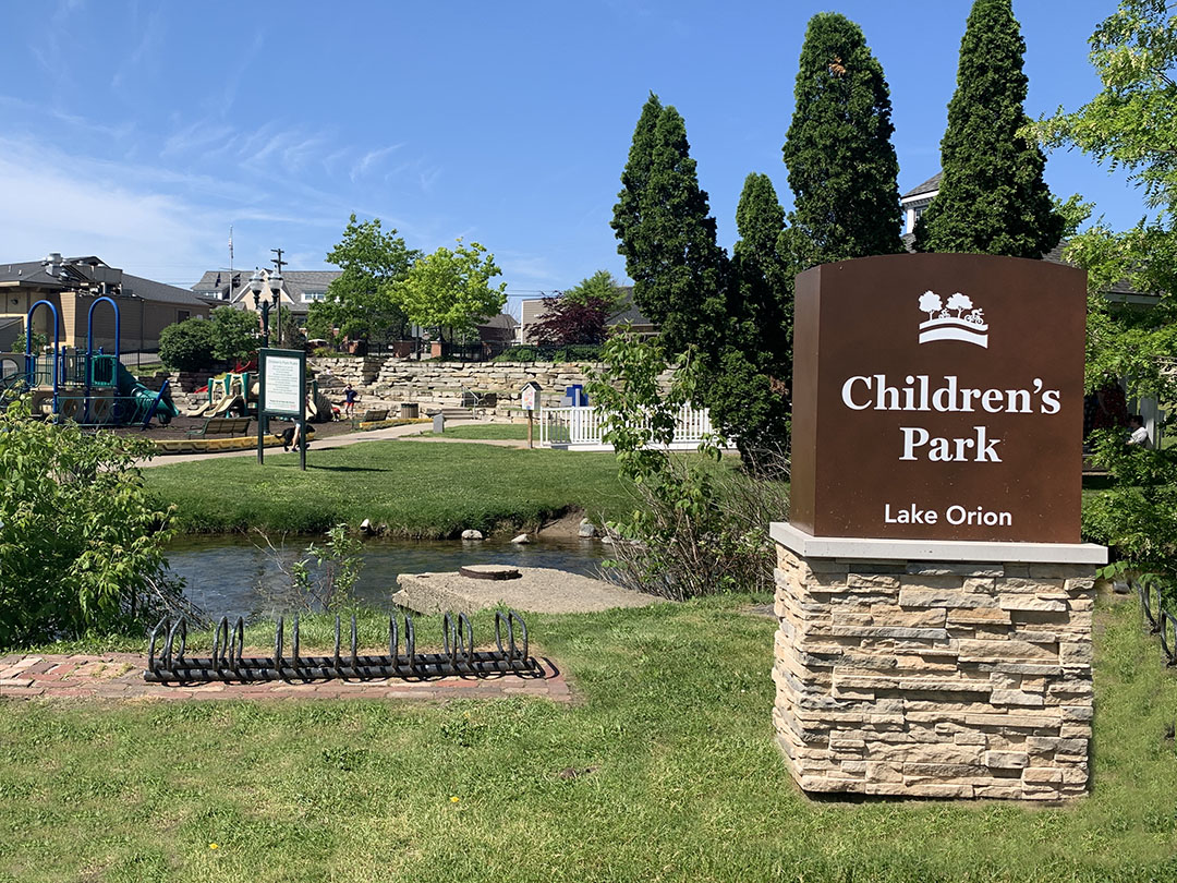 ChildrensParkSign1